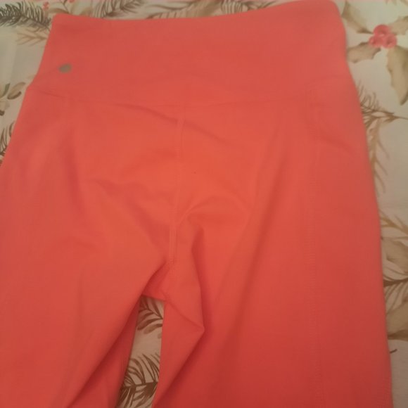 NWOT Zella Studio Lite Crop Leggings in Red Firelight, Size XXS to L - Picture 4 of 7